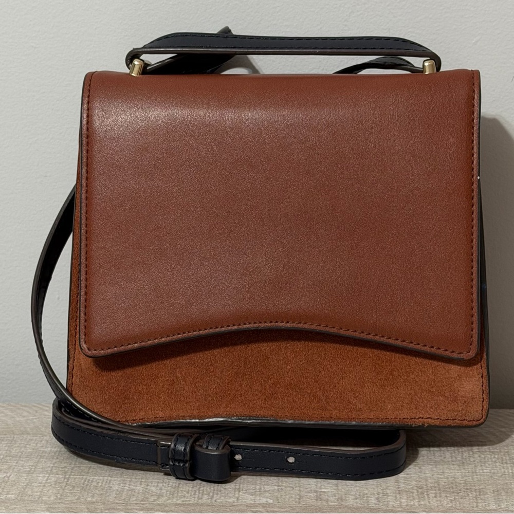 Leather crossbody bag by Violeta. - Picture 3 of 9